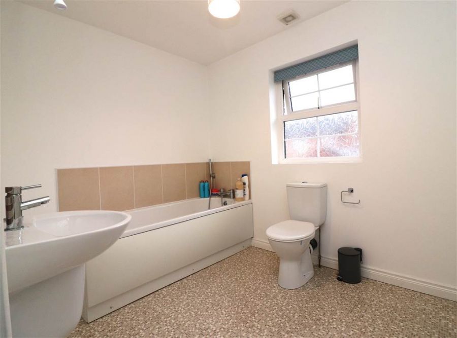 53 Wellington Park Drive