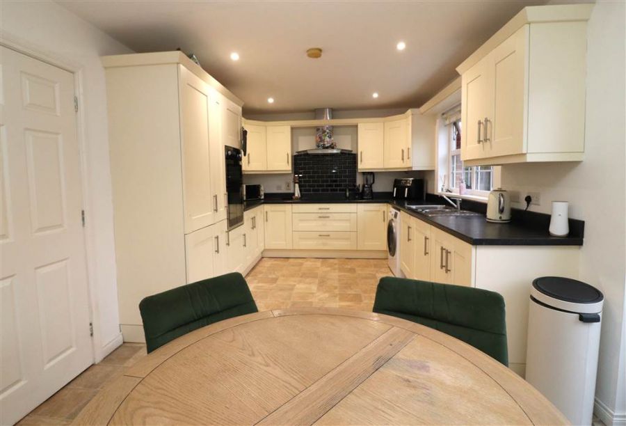 53 Wellington Park Drive