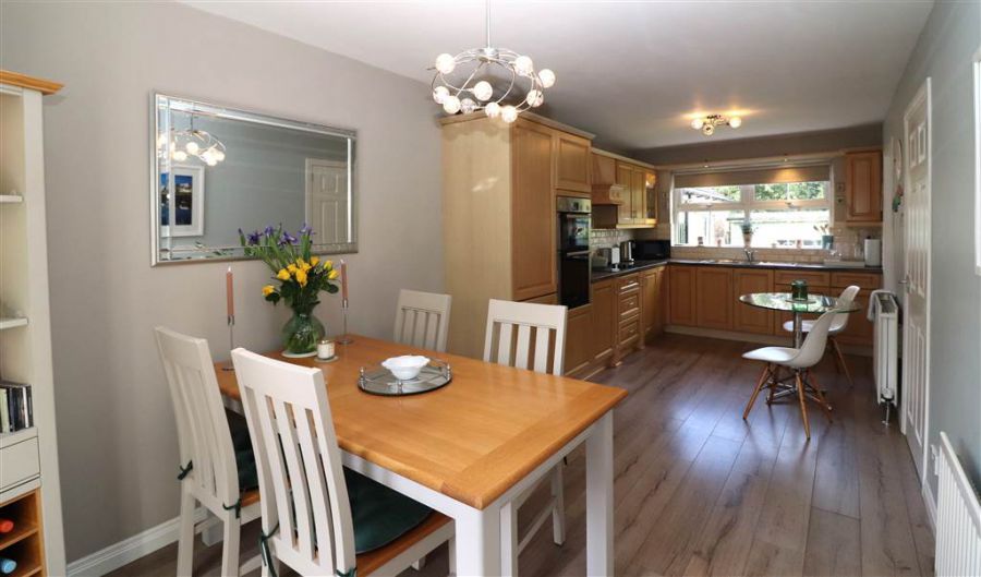 48 Glenbrae