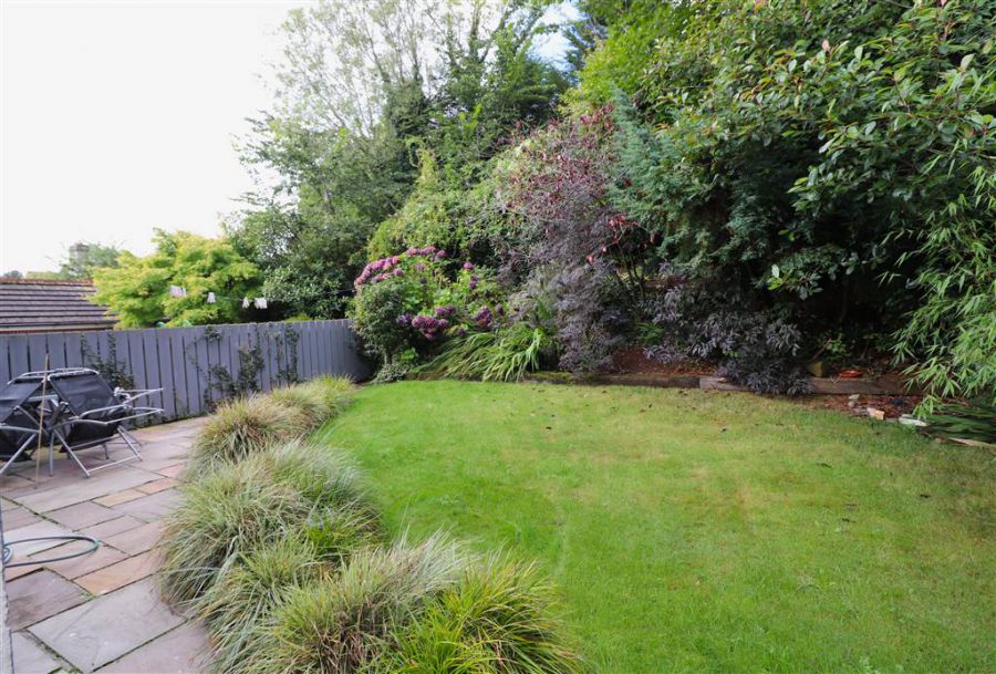 6 Church Glen