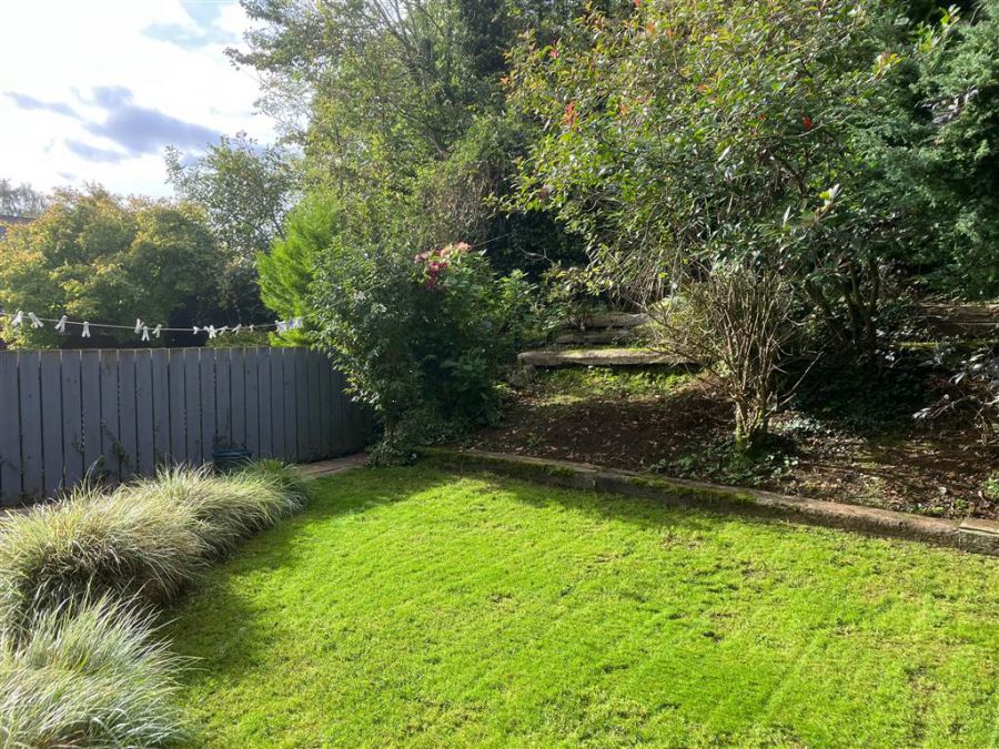 6 Church Glen