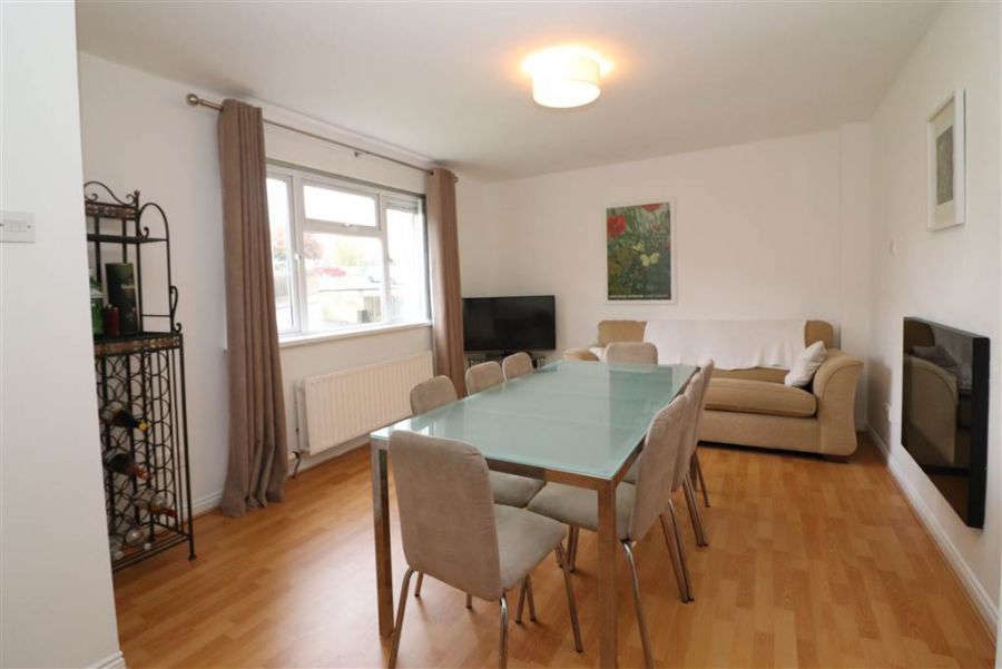 14 Rathvarna Gardens