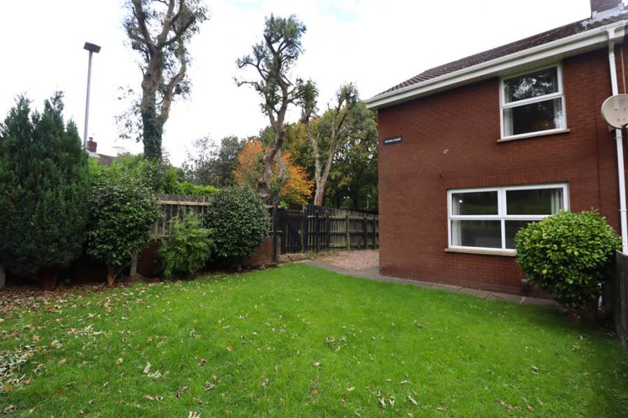 20 Knockburn Drive