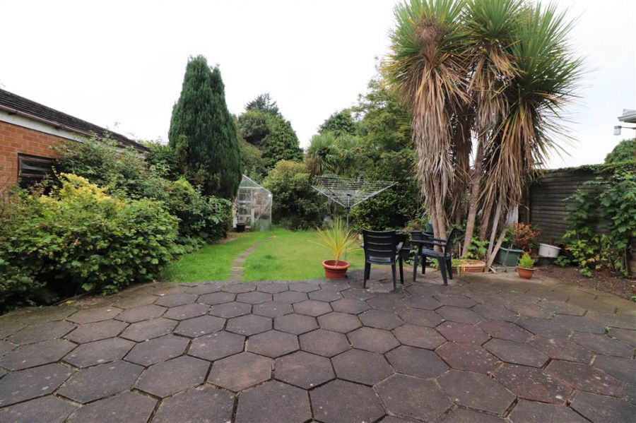 102 Hillhall Road
