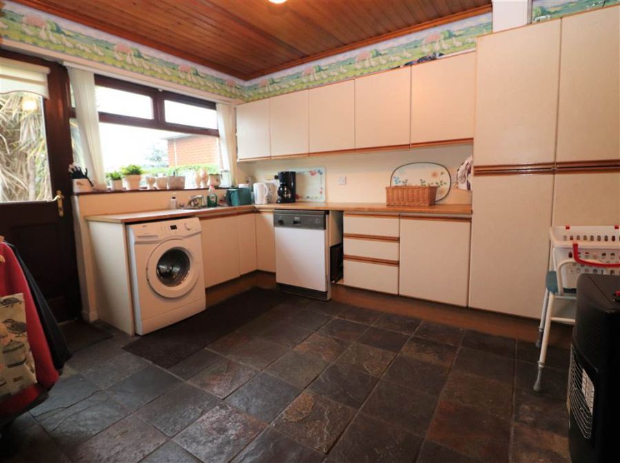 102 Hillhall Road