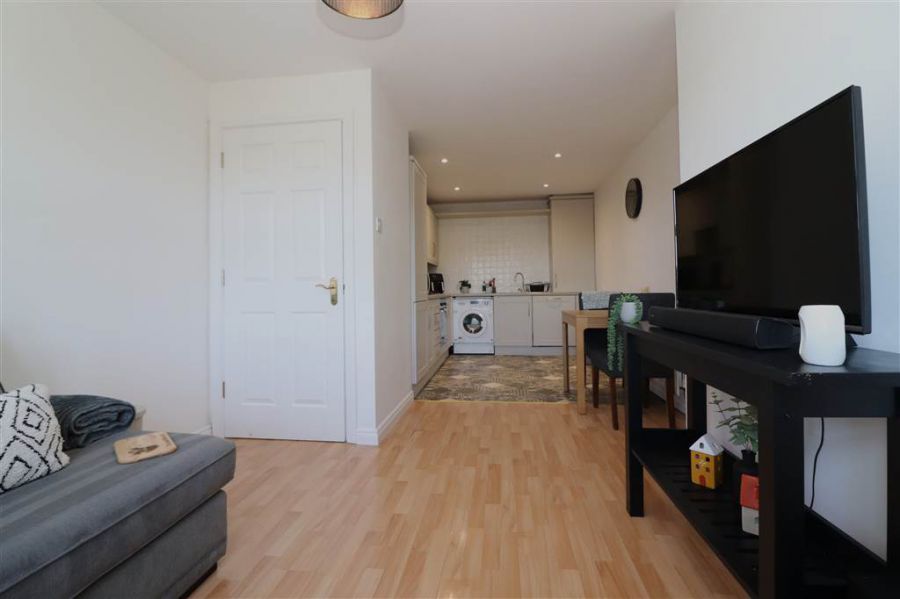 16 Saintfield Mews