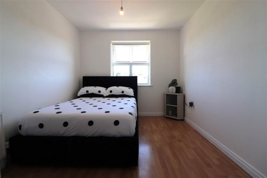 16 Saintfield Mews