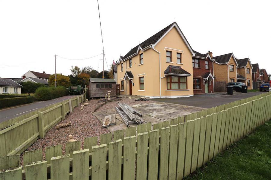 26 Laurel Wood