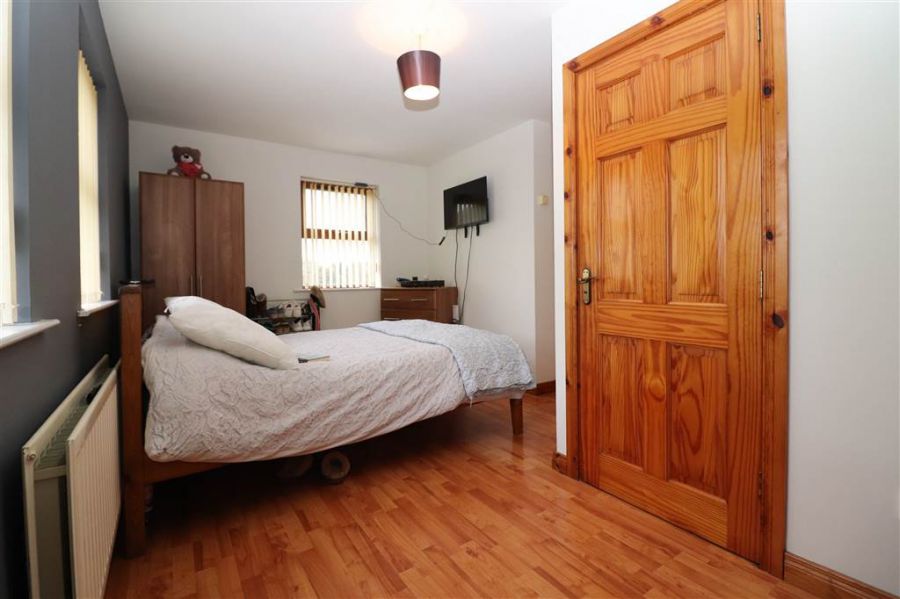 26 Laurel Wood