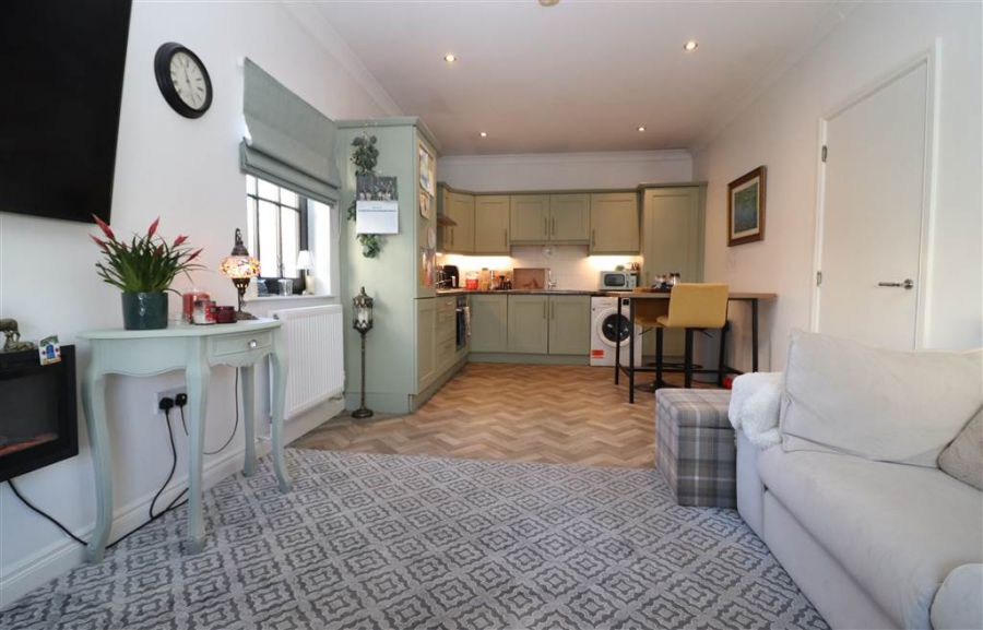 18 Lady Wallace Court