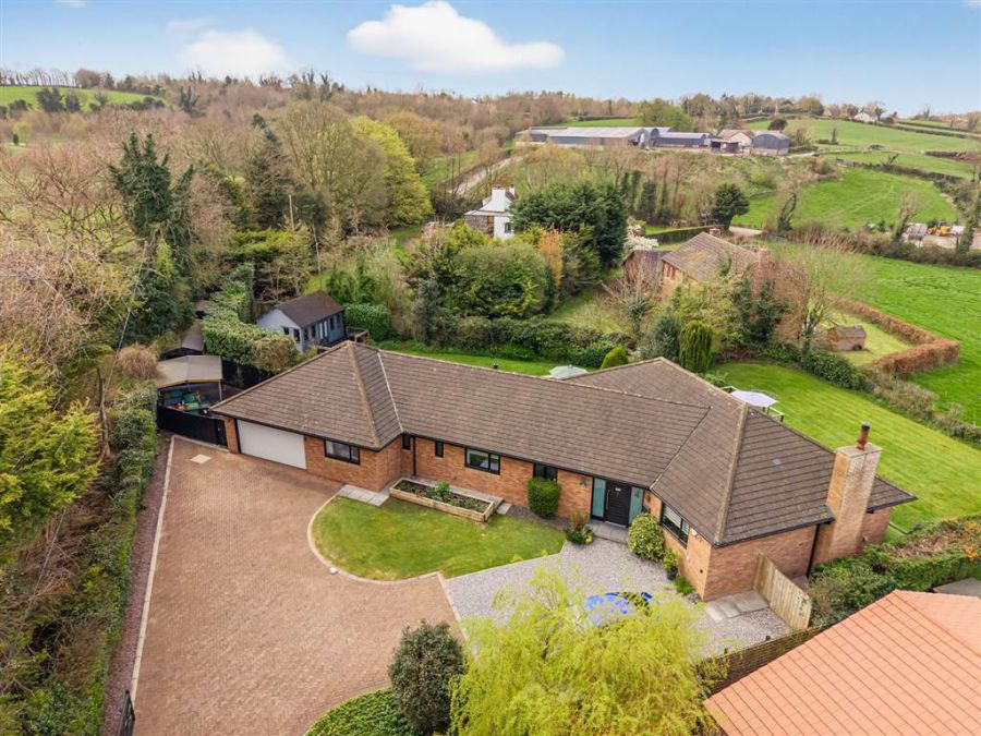 4 Shelling Ridge, Ravarent, Lisburn, BT27 5DW