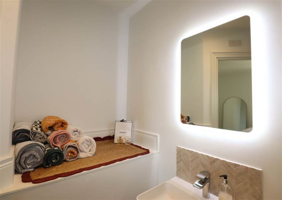 43 Charlestown Hall Lane