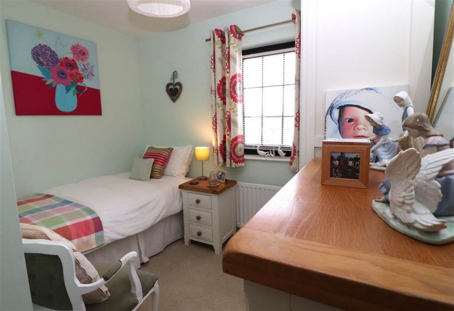 5 Lady Wallace Avenue