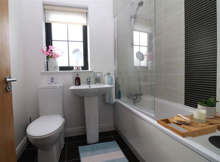 5 Lady Wallace Avenue