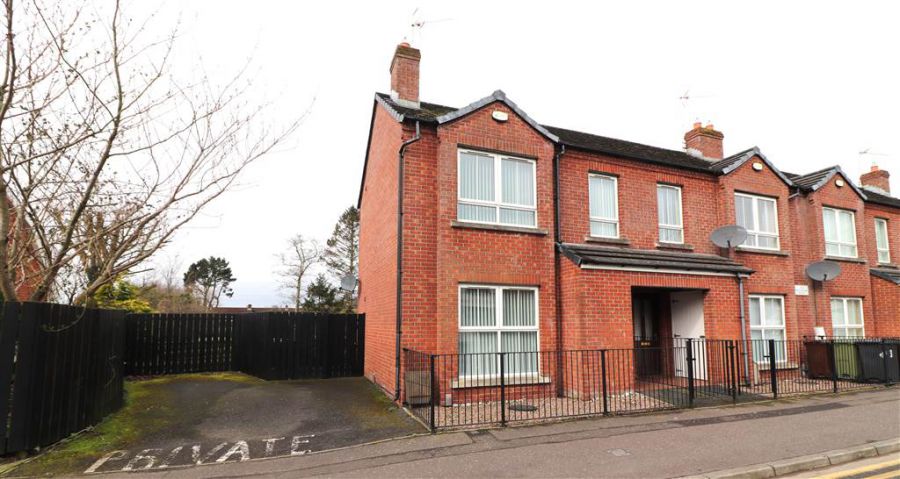 4 Warren Gardens Mews, Warren Gardens, Lisburn, BT28 1GY