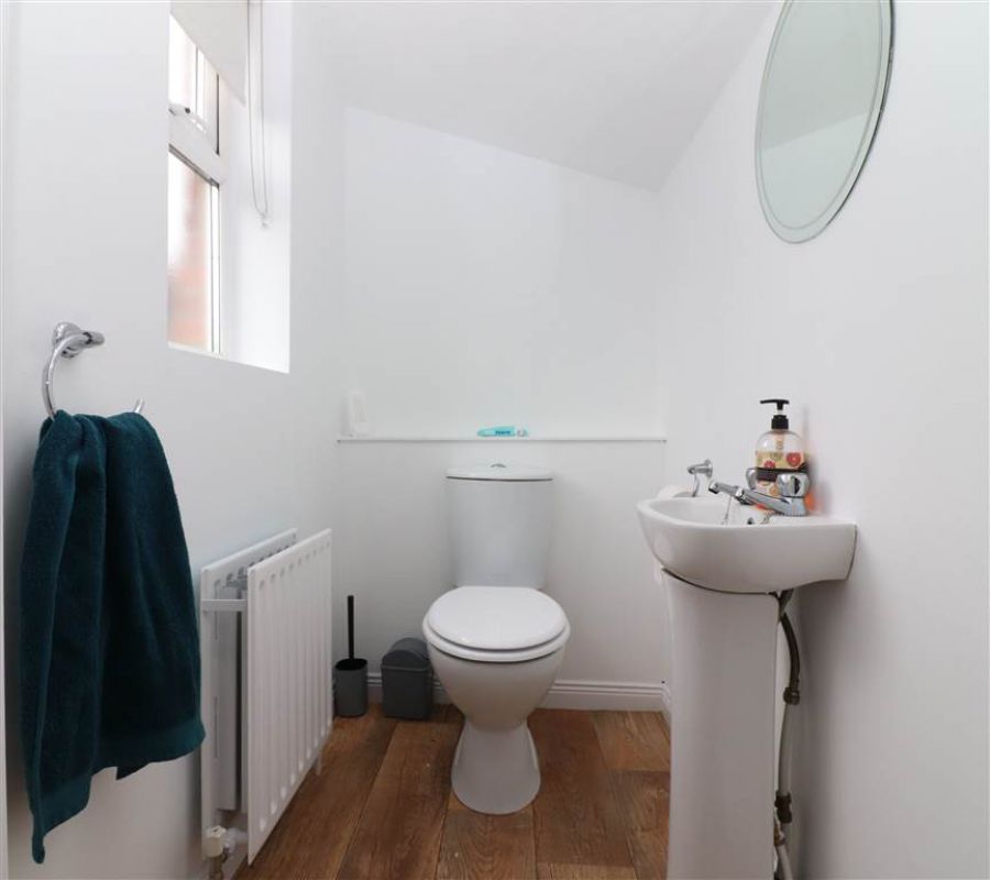 4 Warren Gardens Mews