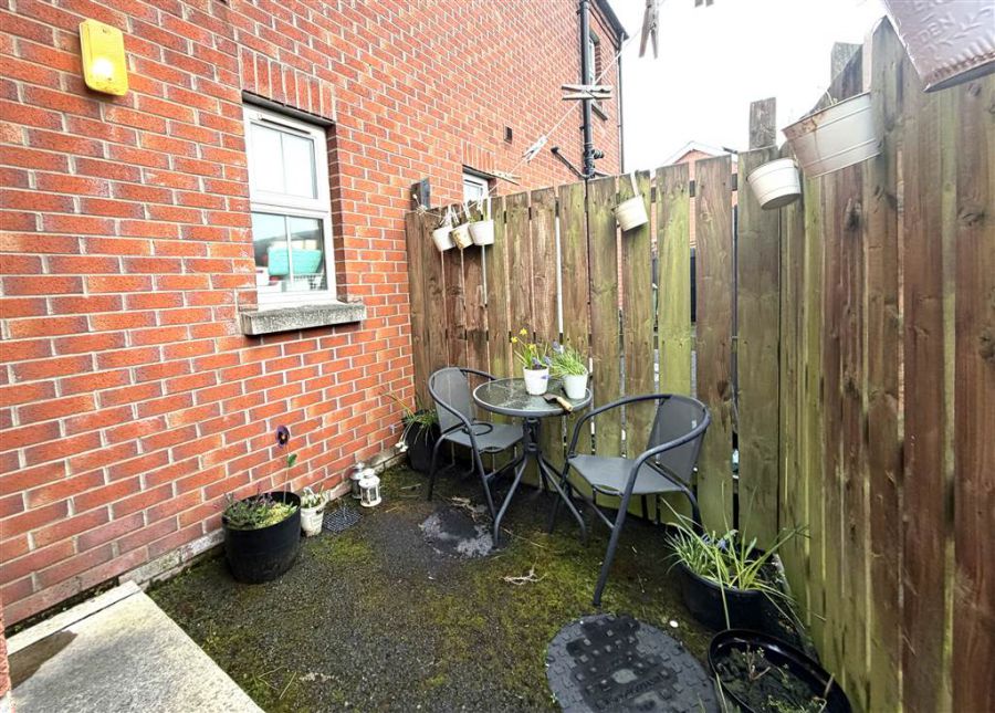 3 Warren Gardens Mews