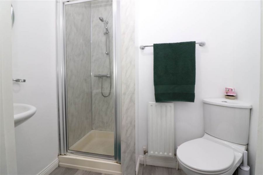 2 Warren Gardens Mews