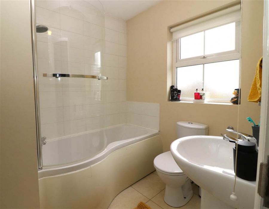 2 Warren Gardens Mews