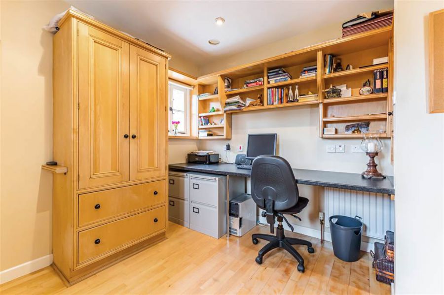 Millbrae House & Lodges, 3 Tullyrusk Road