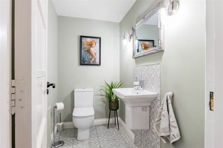 Millbrae House & Lodges, 3 Tullyrusk Road