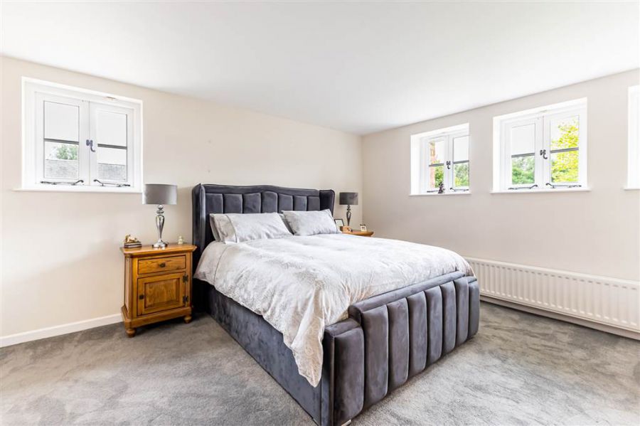 Millbrae House & Lodges, 3 Tullyrusk Road