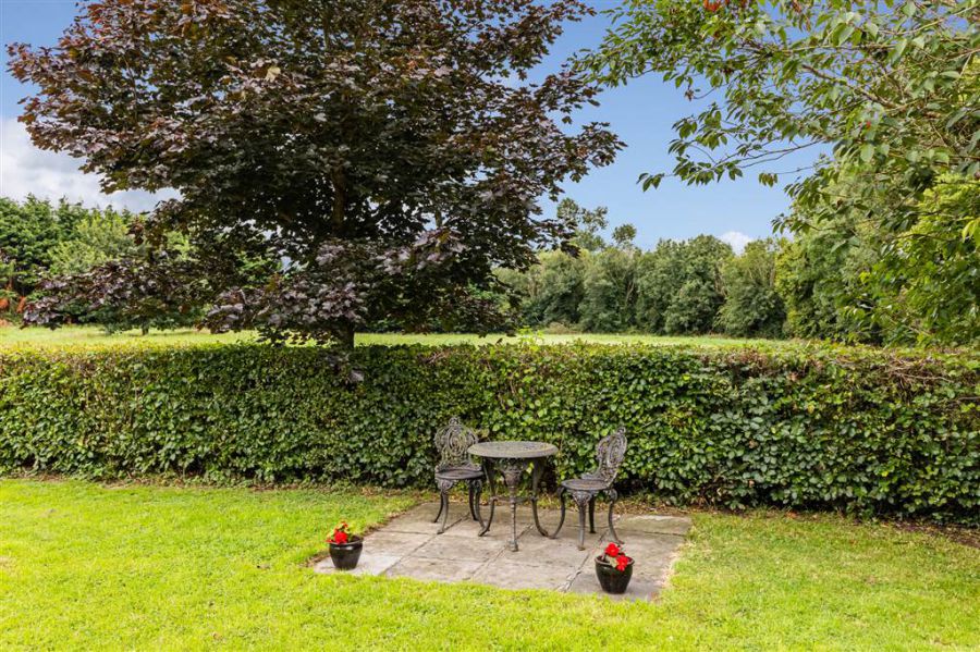 Millbrae House & Lodges, 3 Tullyrusk Road