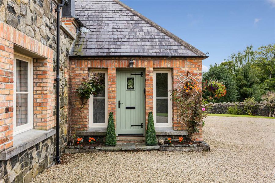 Millbrae House & Lodges, 3 Tullyrusk Road