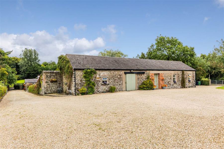 Millbrae House & Lodges, 3 Tullyrusk Road