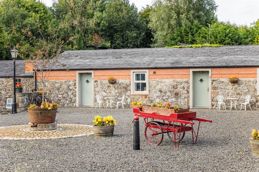 Millbrae House & Lodges, 3 Tullyrusk Road