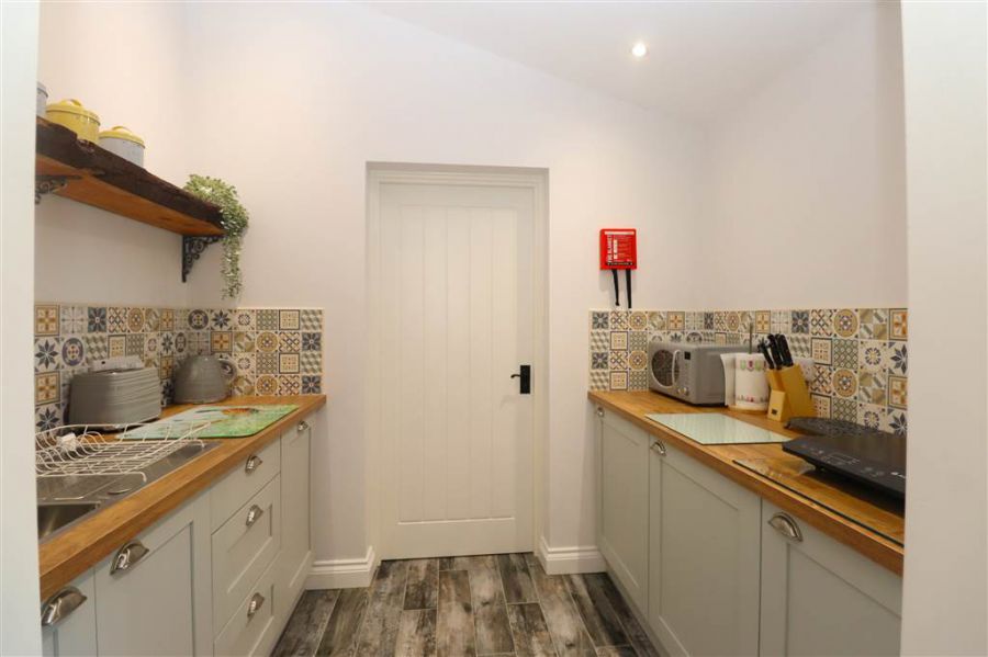 Millbrae House & Lodges, 3 Tullyrusk Road