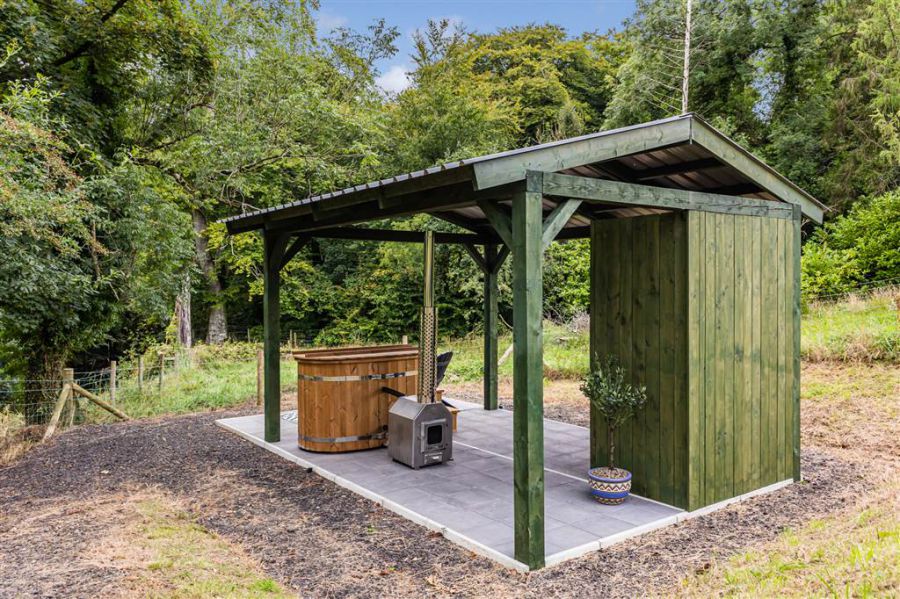 Millbrae House & Lodges, 3 Tullyrusk Road