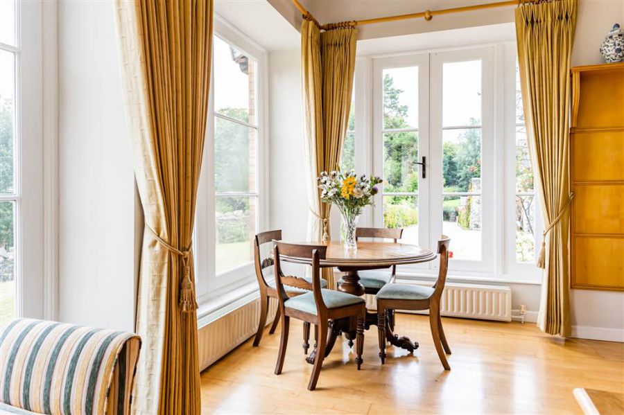 Millbrae House & Lodges, 3 Tullyrusk Road