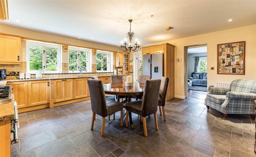 Millbrae House & Lodges, 3 Tullyrusk Road