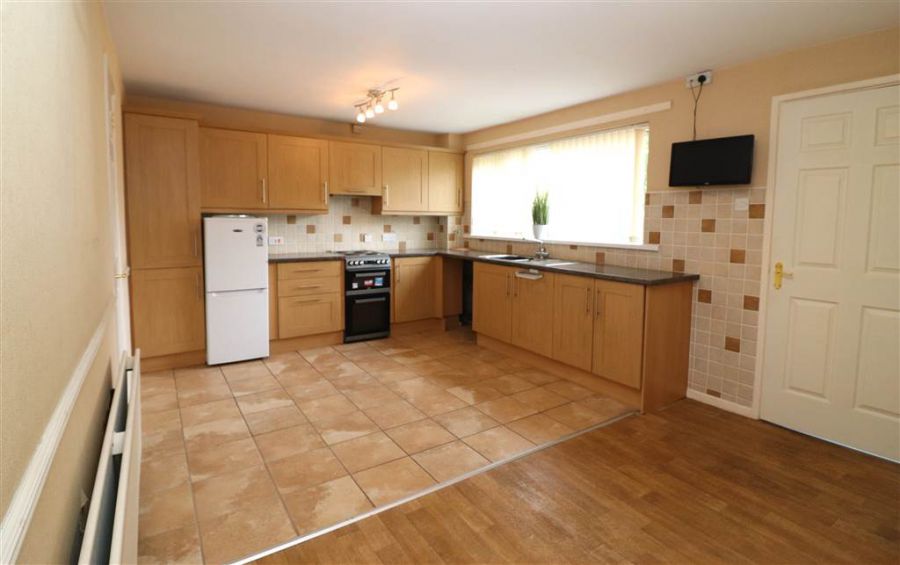 33 Causeway End Park