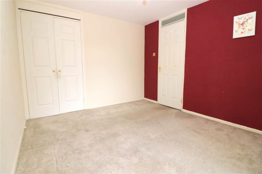 33 Causeway End Park