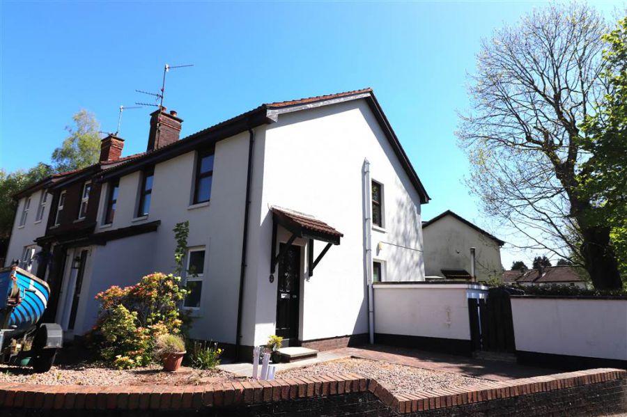 32 River Court