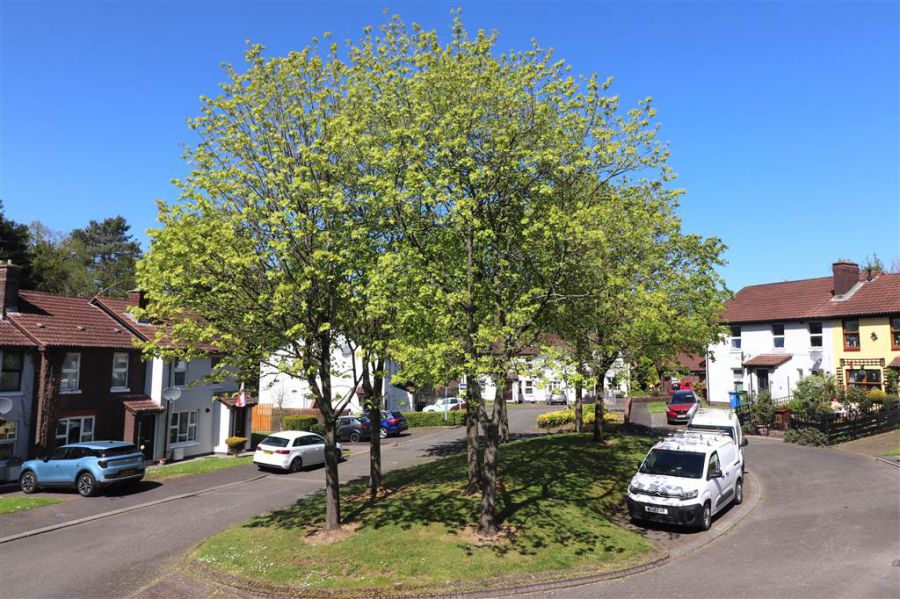 32 River Court