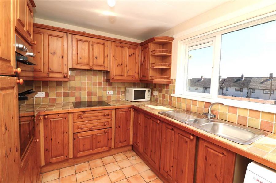 48B Willow Gardens