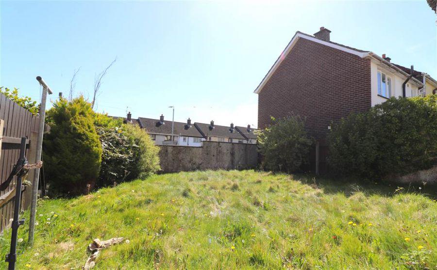 48B Willow Gardens