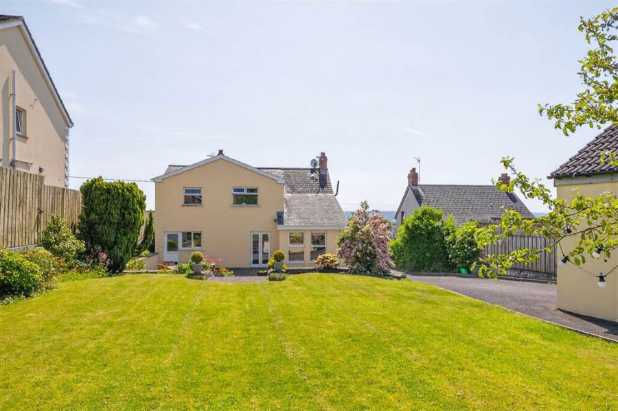 54 Nettlehill Road