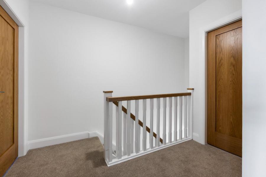 120, (with Sunroom), Camowen