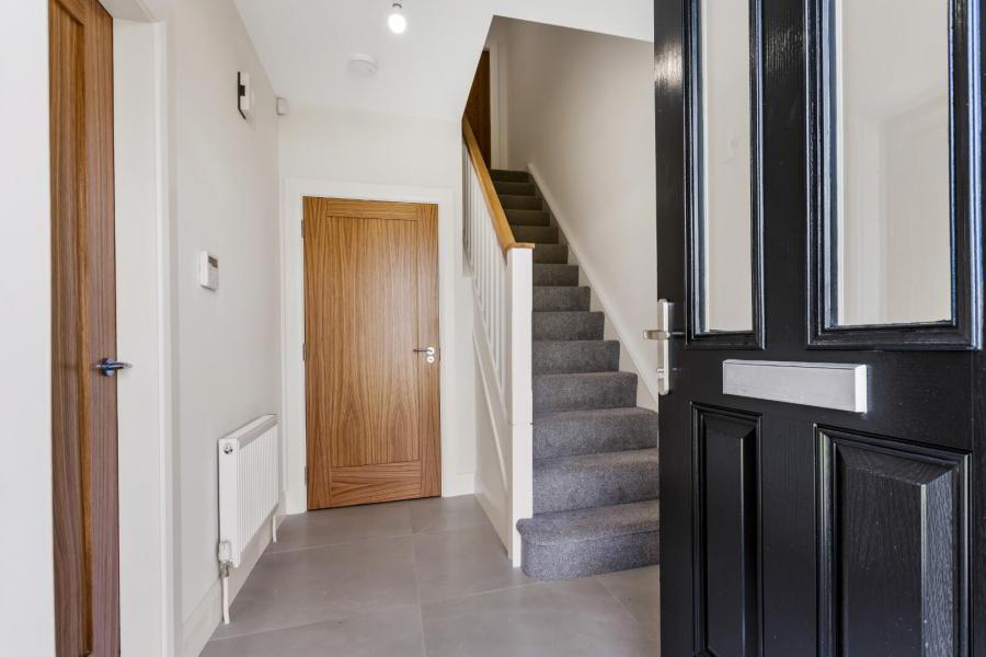 121, (with Sunroom), Camowen