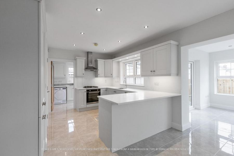 25, (With Sunroom), Camowen
