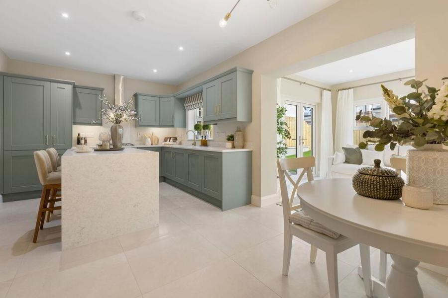 24, (With Sunroom), Camowen