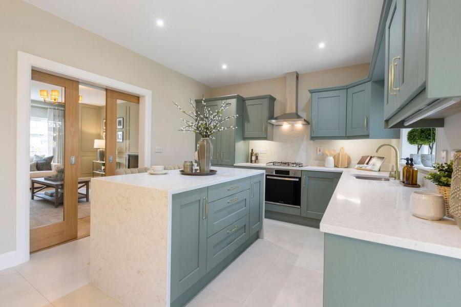 24, (With Sunroom), Camowen