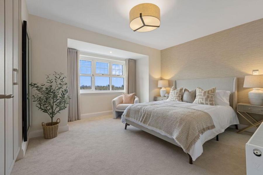 24, (With Sunroom), Camowen