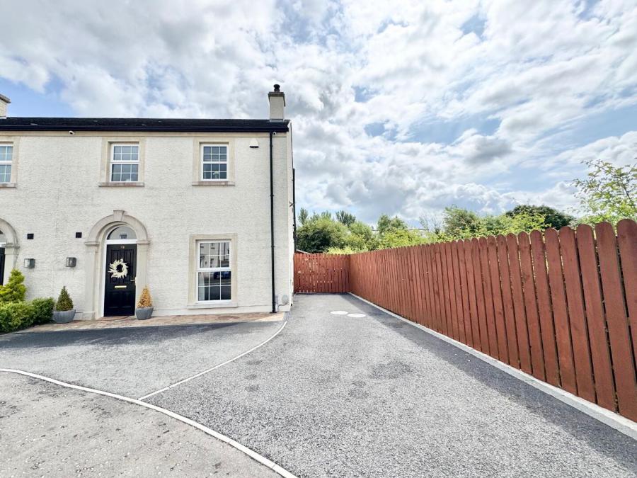 19 Cranny Oaks
