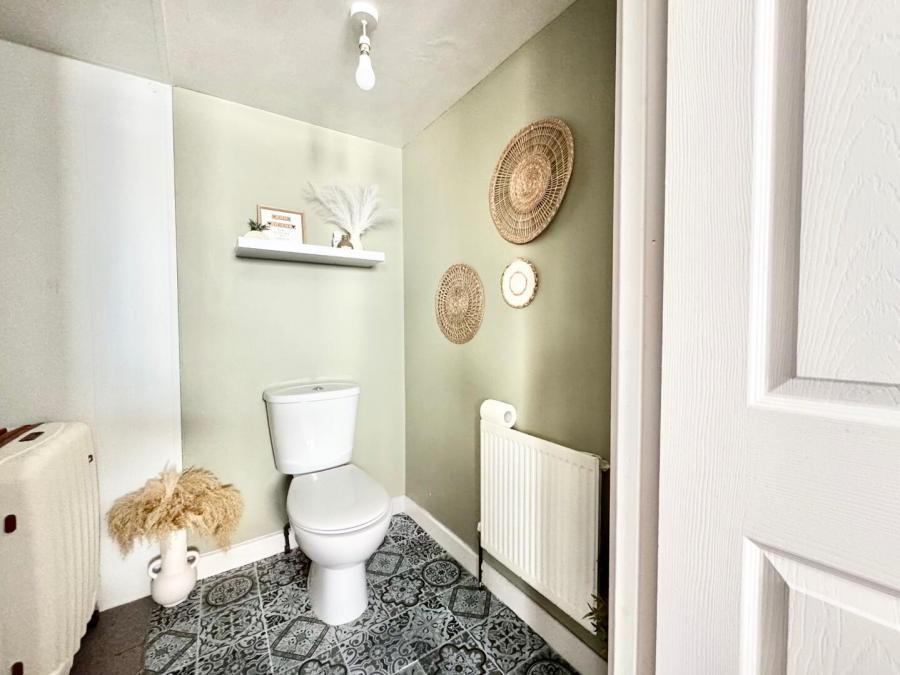 20 Sperrin Close