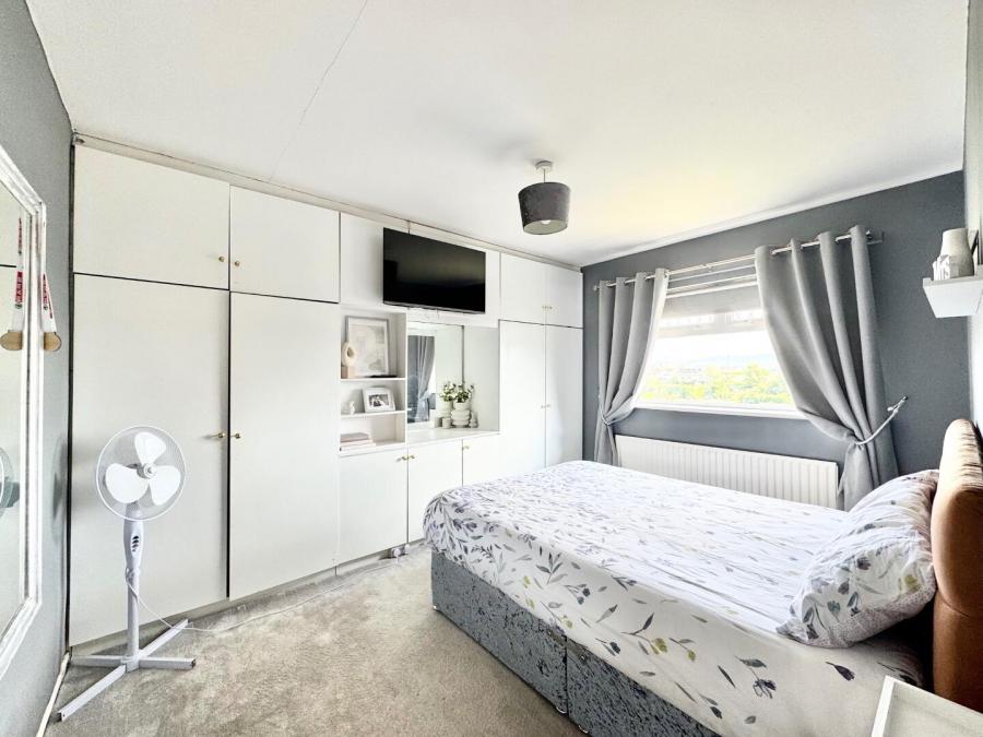 20 Sperrin Close